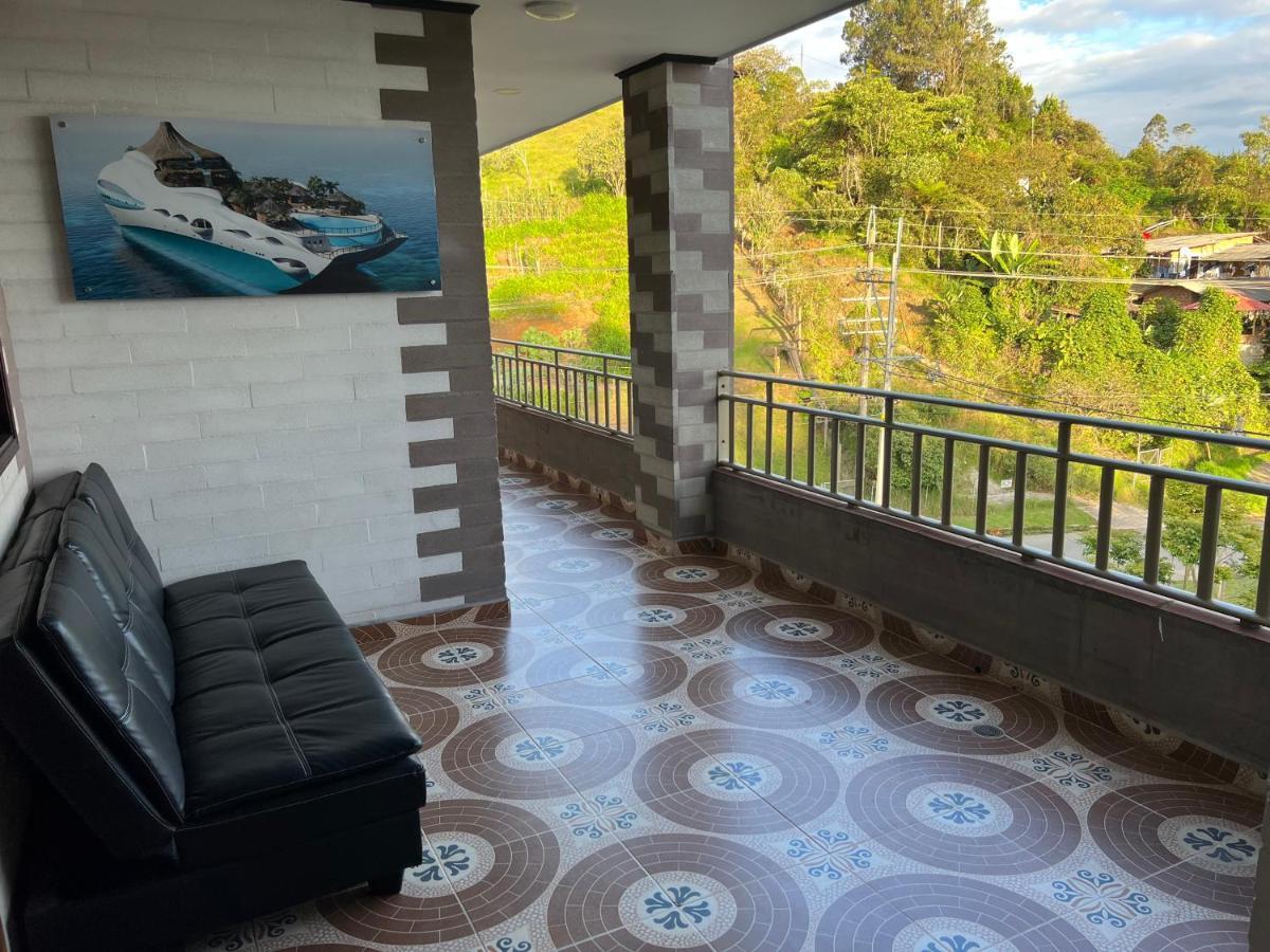 Hollywood Paradise Hotel Rionegro Bagian luar foto