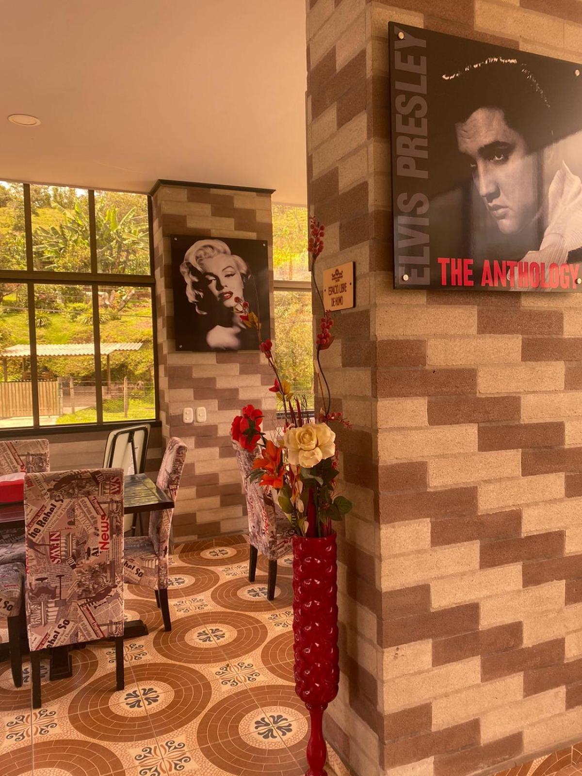Hollywood Paradise Hotel Rionegro Bagian luar foto