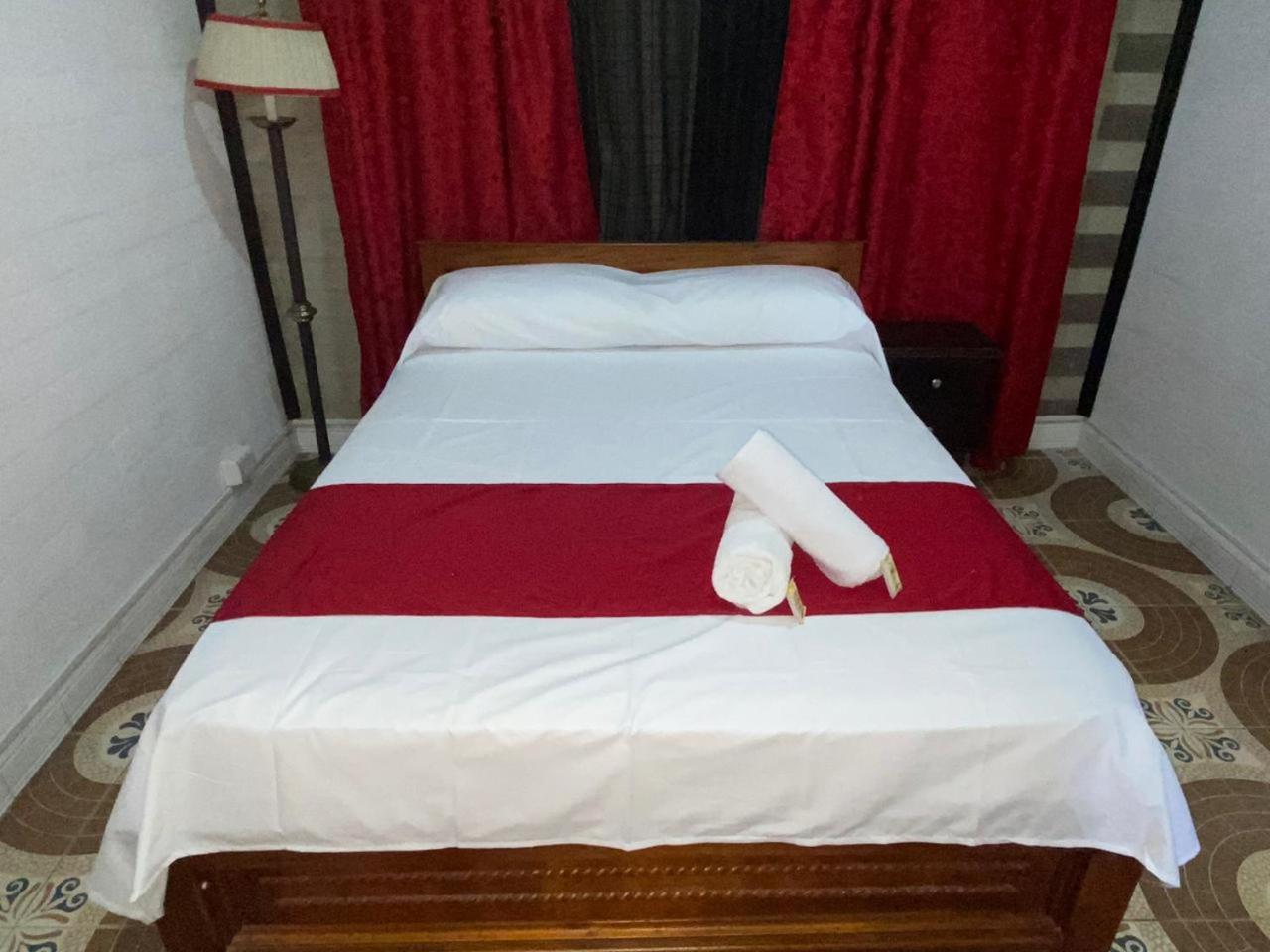 Hollywood Paradise Hotel Rionegro Bagian luar foto