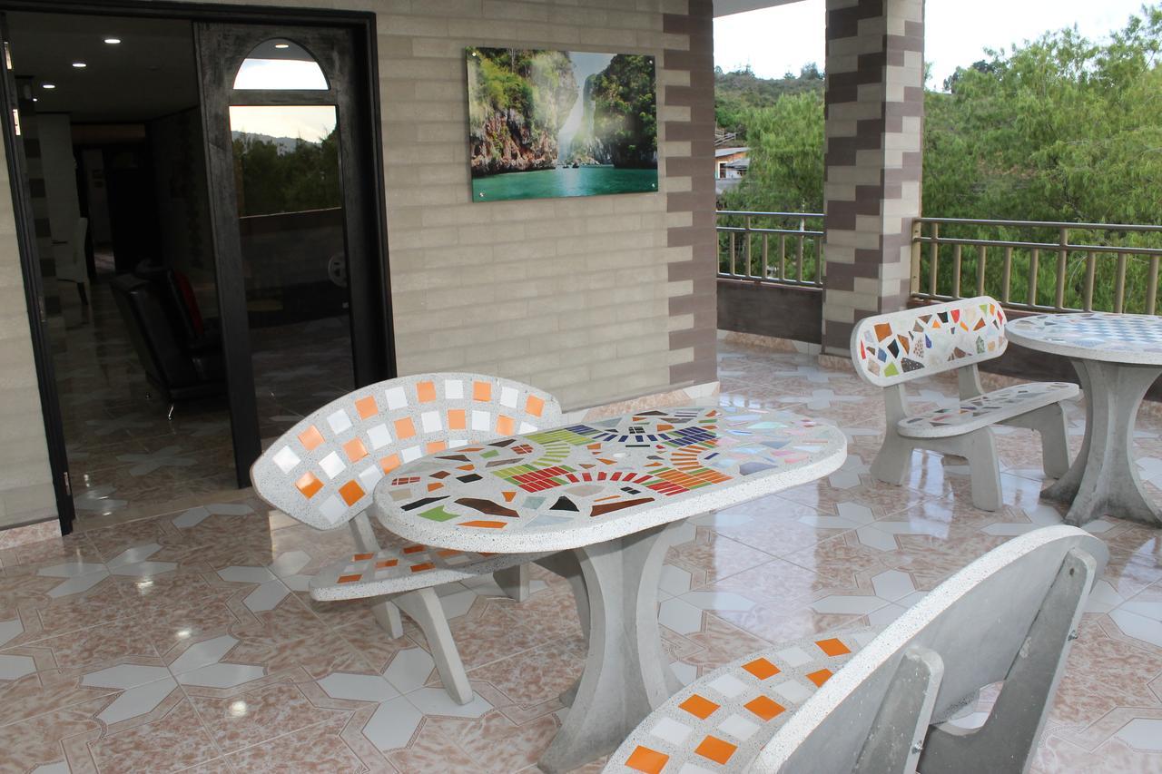 Hollywood Paradise Hotel Rionegro Bagian luar foto
